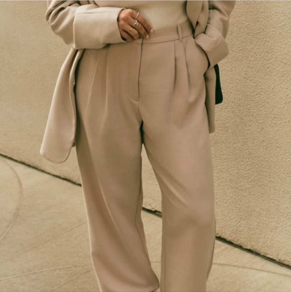 Abercrombie & Fitch Sloane Tailored Pleated Front Trousers Tan Size XL